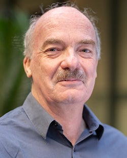 Eduard Hovy
